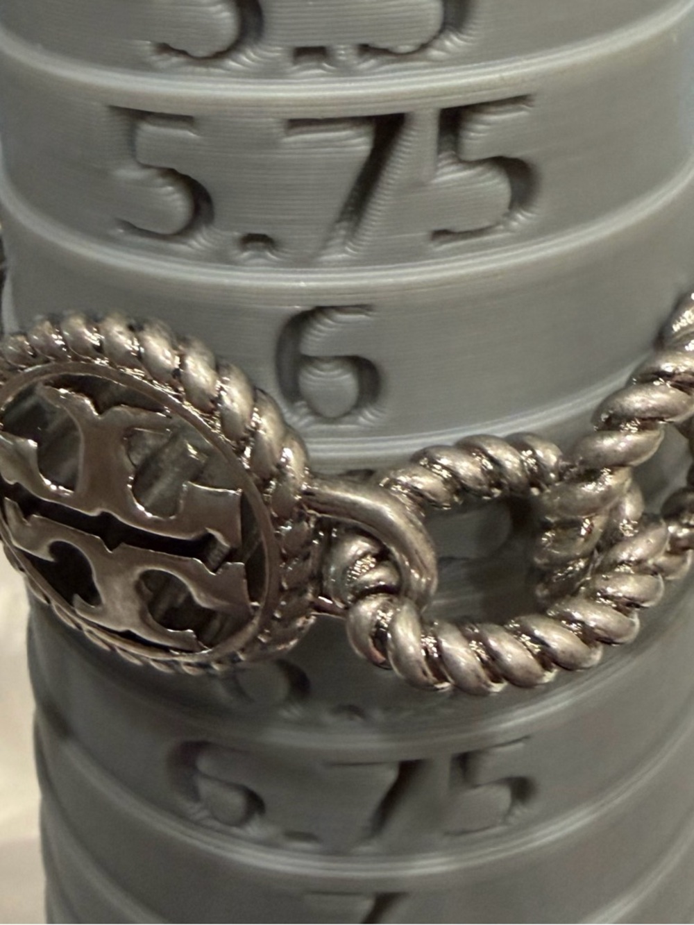 Tory Burch Silver-Tone Twisted Rope Logo Bracelet New Size 6 - Picture 4 of 6